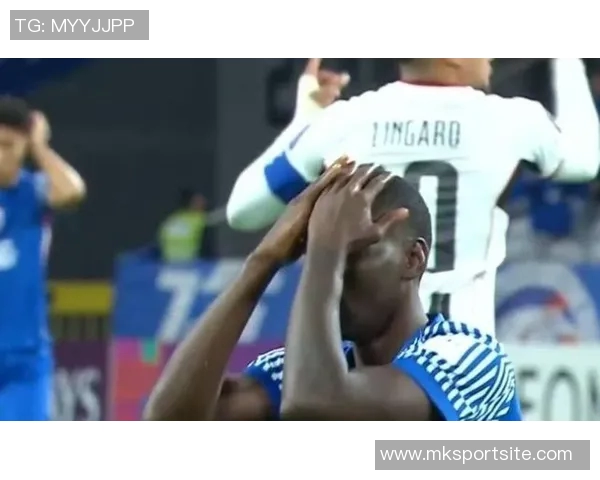 申花八次射门无果与蔚山战平阿苏埃错失单刀争议判罚引热议