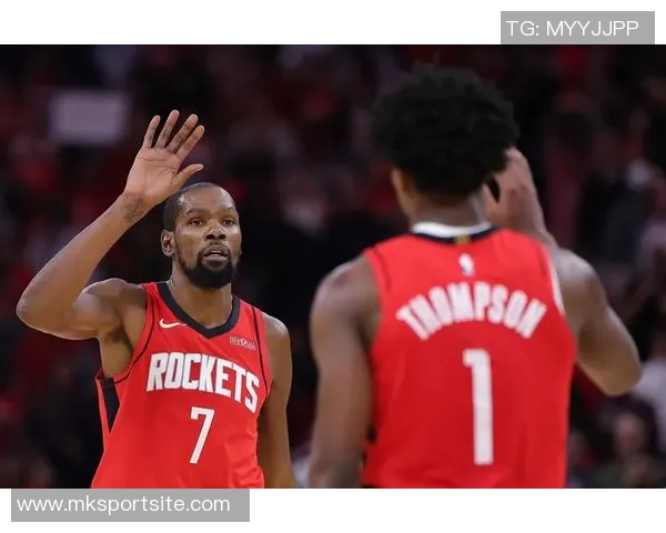 杜兰特首节状态低迷全场13投仅6中贡献15分4篮板2助攻1盖帽