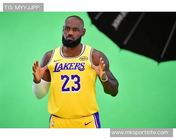 詹姆斯与东契奇上赛季联手出战23场比赛共同取得15胜8负佳绩