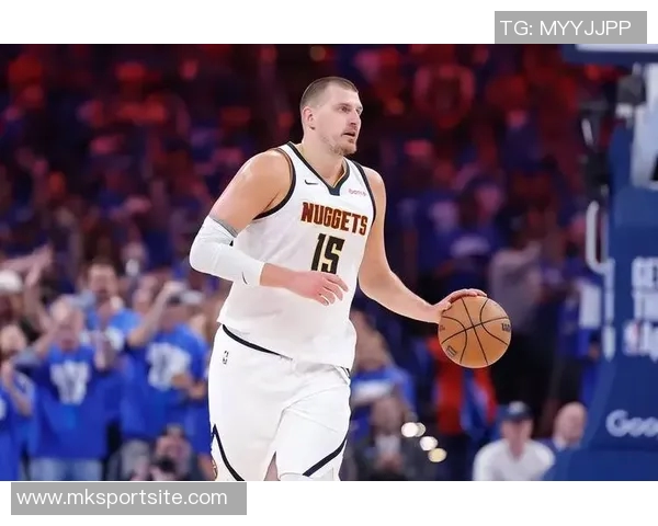 媒体人称库里背靠背对决约基奇和杨瀚森展现惊人实力令人畏惧 媒体人称库里背靠背对决约基奇和杨瀚森展现惊人实力令人畏惧